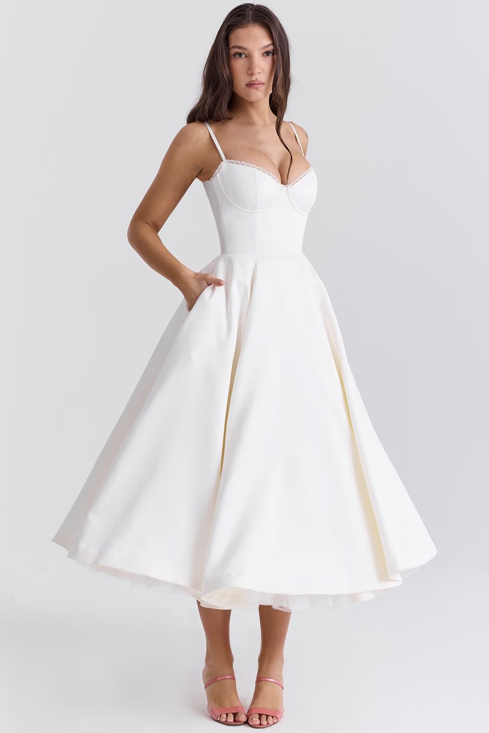 Vestido midi Elsa con falda de tul y tirantes ajustables