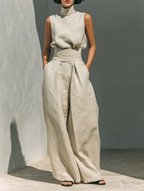 Nuria | Conjunto minimalista de blusa sin mangas