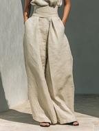 Nuria | Conjunto minimalista de blusa sin mangas